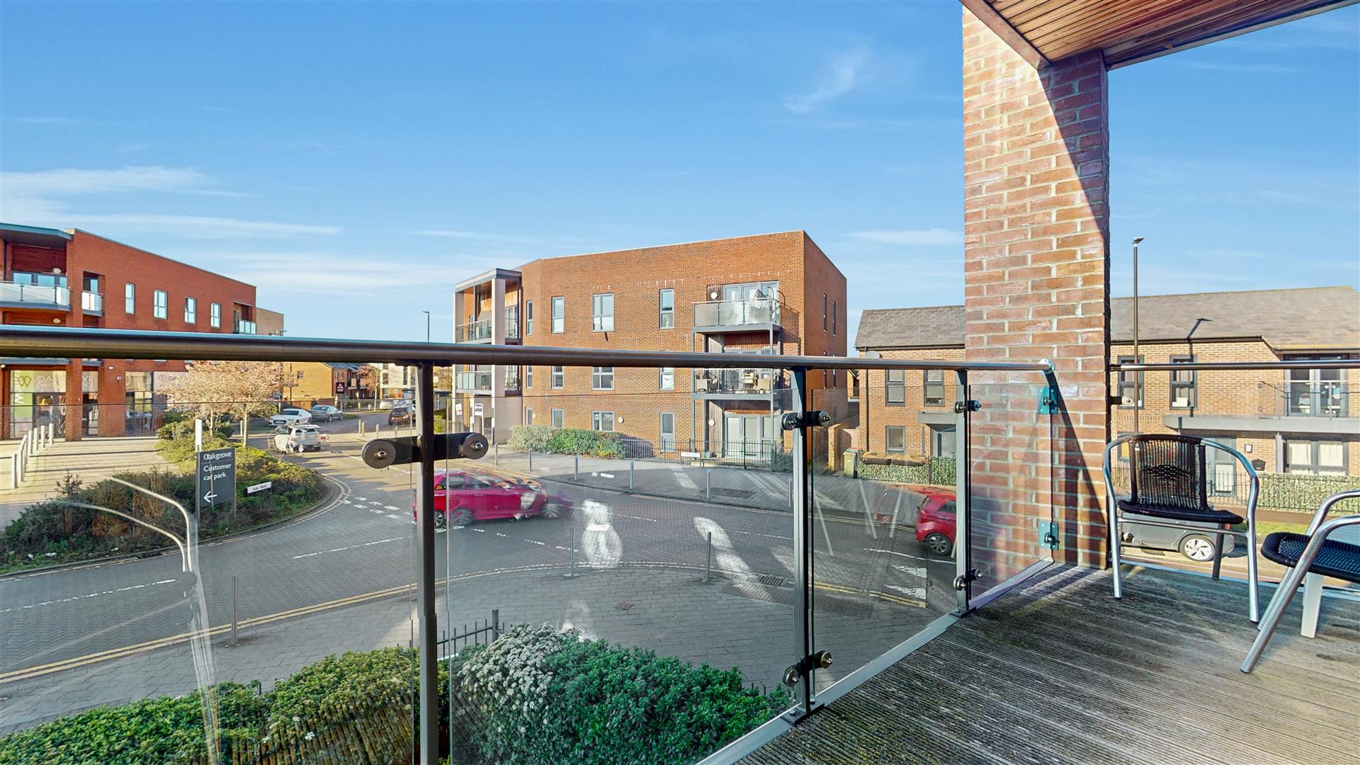 2 bed property in 9 Atlas Way, Milton Keynes